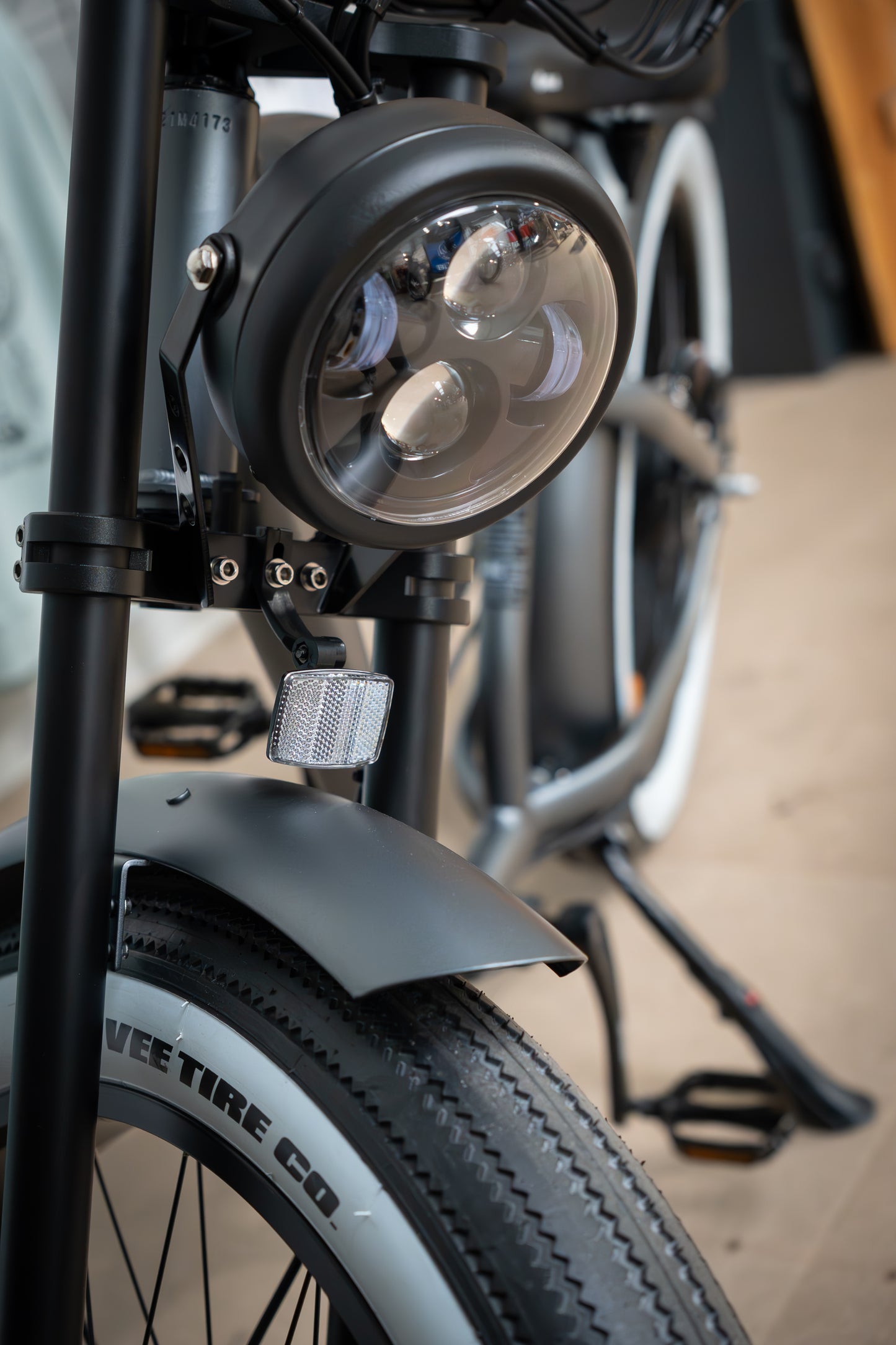 MAX E-Coffeecruiser silber/schwarz